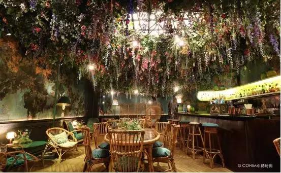 花艺设计师可以转行做什么,花艺设计每天都需要做些什么事情