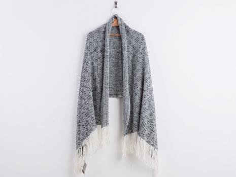 丝巾怎样搭配才好看？搭配好胜过买100件新衣