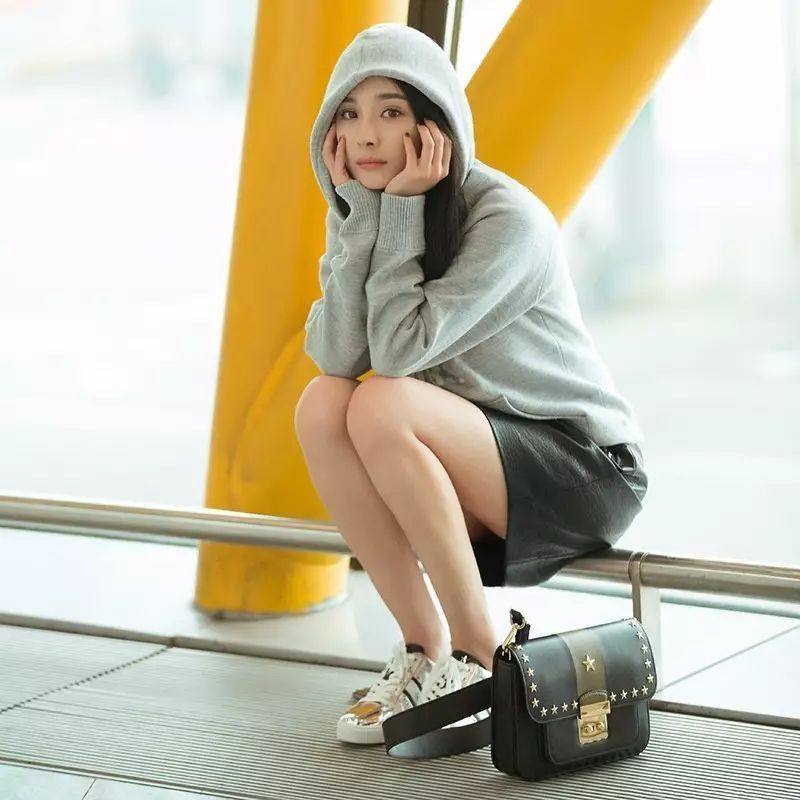 那些年杨幂背过的21款包,2019年杨幂最爱的包包
