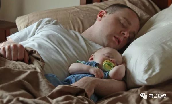 宝宝晚上不睡觉是什么问题,宝宝晚上不平躺睡
