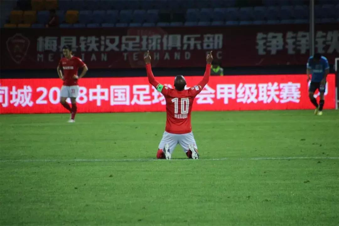 野牛阿洛伊西奥退役了吗,梅县铁汉阿洛伊西奥