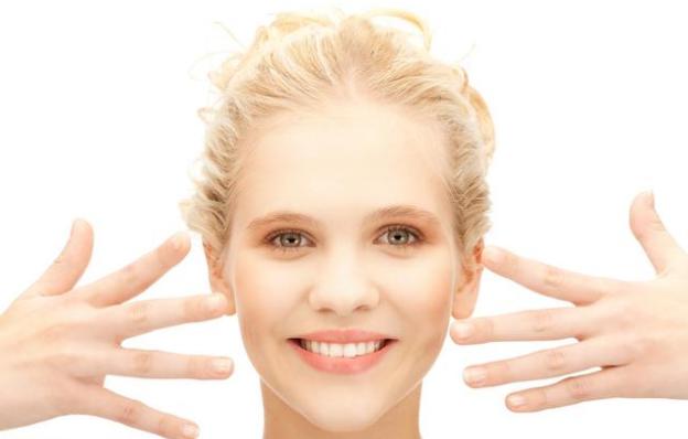 脸上色素沉着斑多暗黄怎么办,脸上斑点暗黄越来越多是什么原因