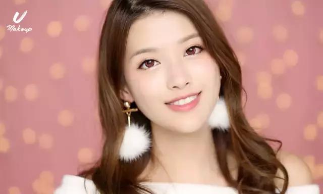 美瞳掉色在眼睛上怎么办,美瞳变糊了怎么洗干净