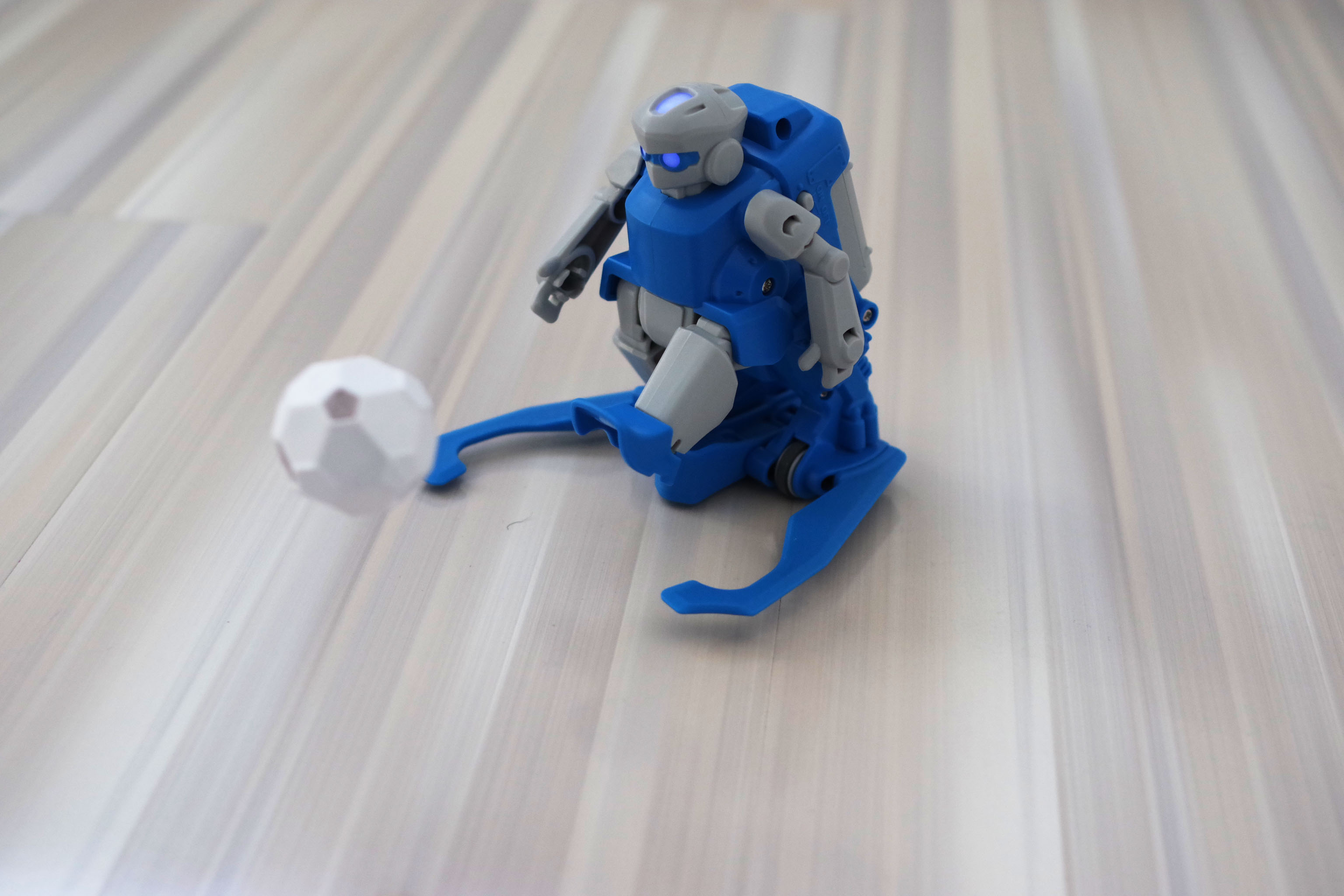 米家有品官方旗舰店的直播间,米家新发布的机器人