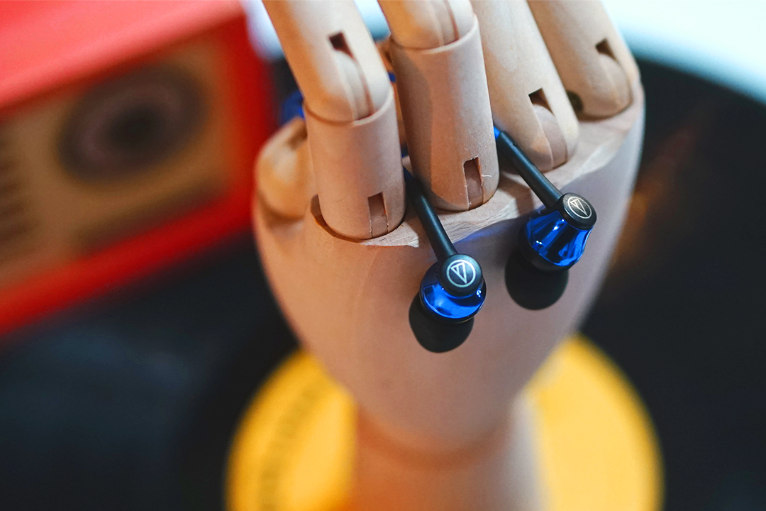 铁三角ckr35bt,铁三角sr5bt耳机评测