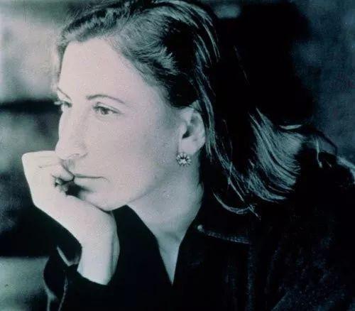 女生真皮包包轻奢品牌排行榜,女人包包高档品牌真皮