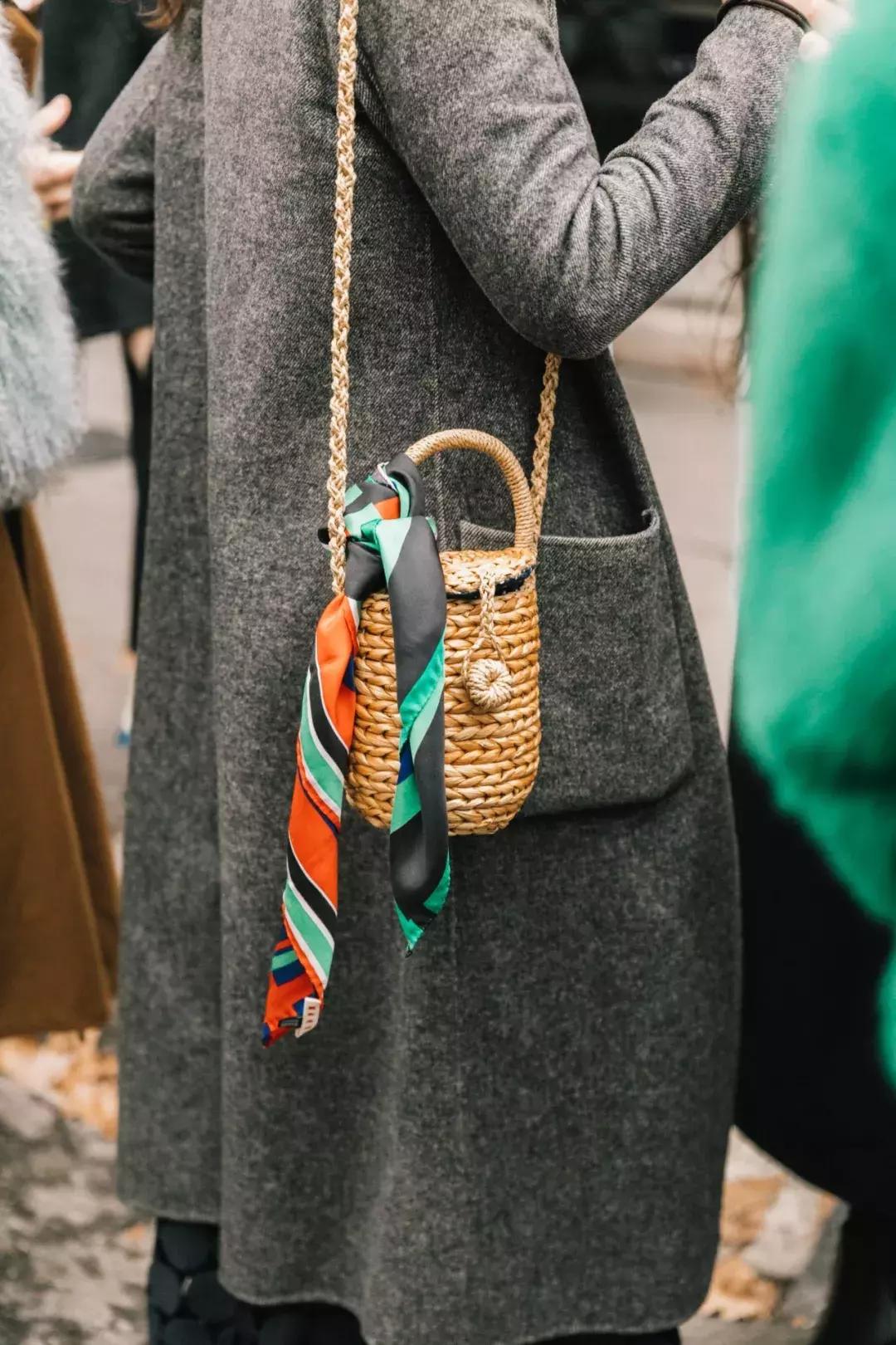 各种丝巾怎么戴,丝巾各种各样戴法