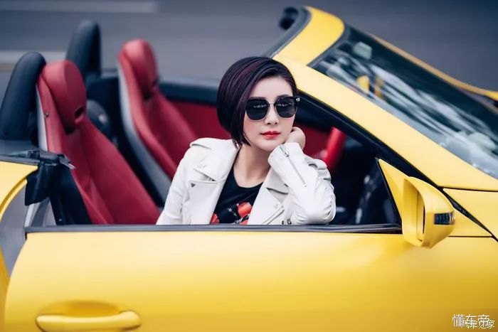 奔驰slk200硬顶敞篷哪个颜色好看,奔驰slk200敞篷版值得买吗