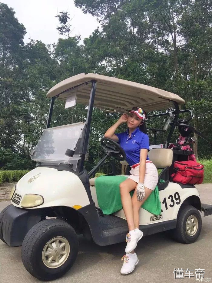 奔驰slk200硬顶敞篷哪个颜色好看,奔驰slk200敞篷版值得买吗