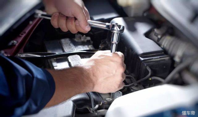 按一下开关就直接走的小汽车,长按启动改装一键启动