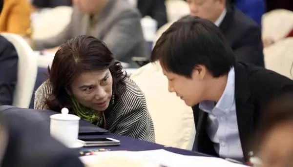 董明珠与雷军的10亿赌局5年之约,雷军董明珠5年前10亿赌局视频