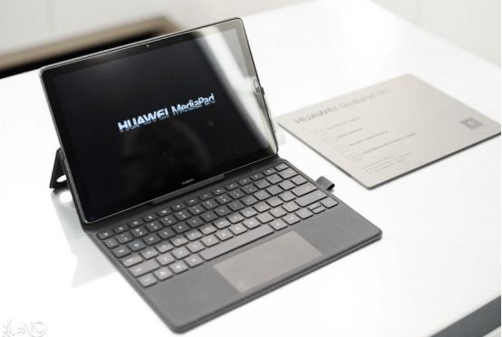 华为最新平板m5对比ipad,华为平板m5和苹果平板2018哪个好