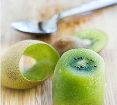 快速剥软皮荔枝,怎么剥荔枝简单不费手