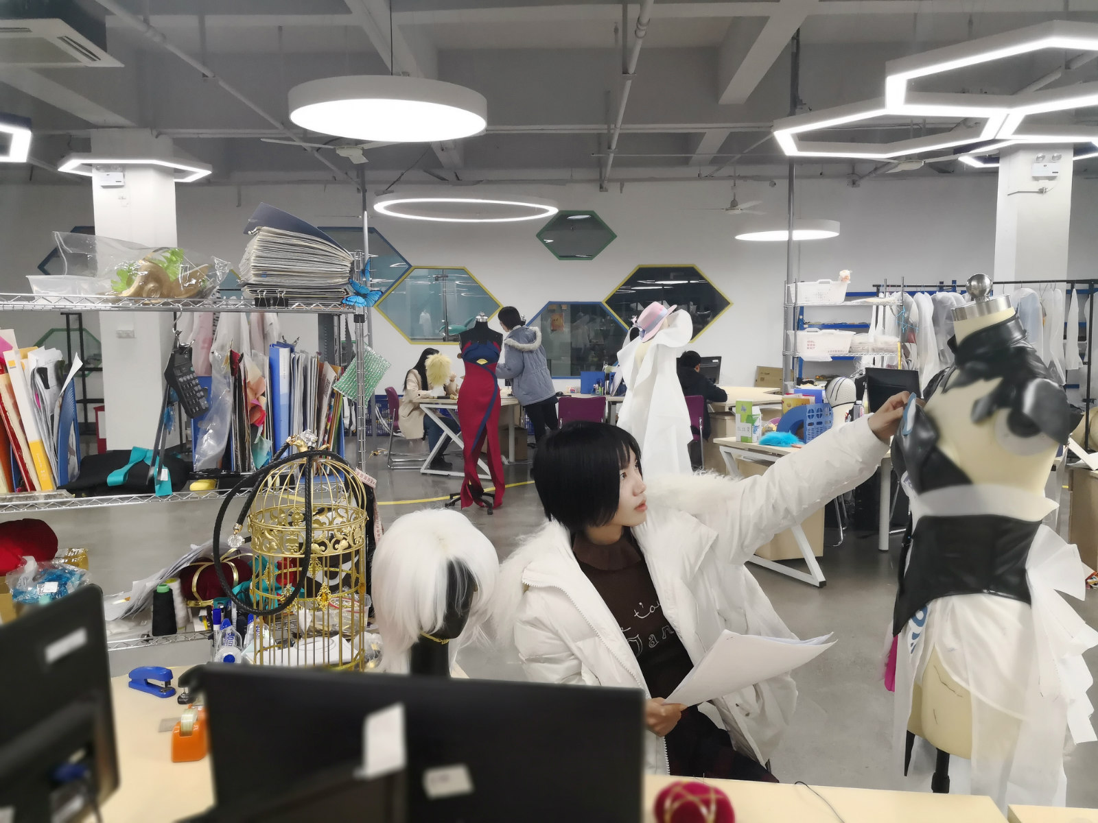 曾因爱好cosplay被家人赶出家门，如今她们做到了淘宝cos类目NO.1