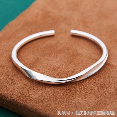 银手镯变形的维修方法,银手镯变形怎么修复粗细不一样