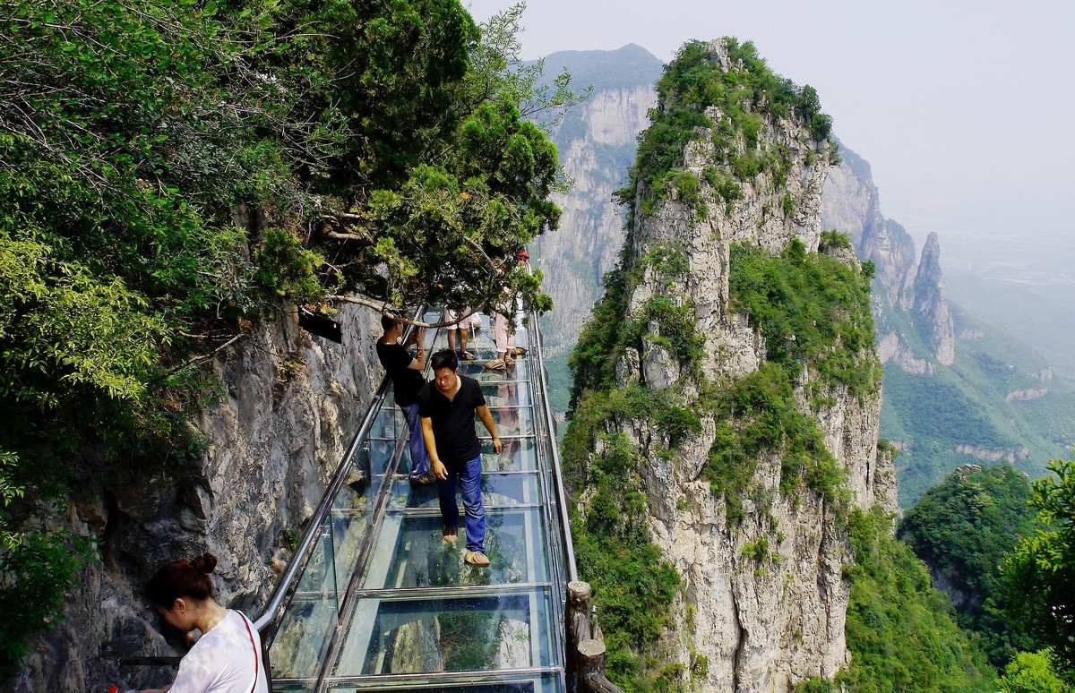 玻璃栈道玻璃会碎吗,玻璃栈道有破碎危险吗