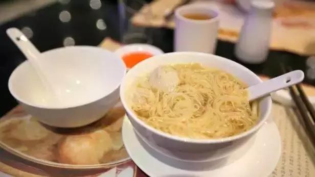 表示受到了惊吓，这些大牌明星居然都在成都开了店！你知道几家？