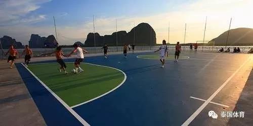 盘点：炼尸房边、大海之滨和群山环绕的泰国十大神奇球场