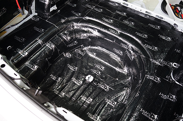 明锐汽车隔音的最佳方法,斯柯达明锐前机盖隔音毯