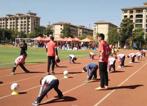 日本足球热身小游戏,儿童足球青训热身游戏