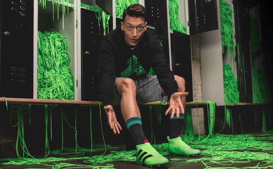 足球鞋传奇长钉,历史上足球鞋的进化史