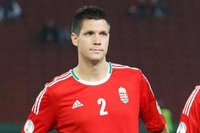 足球守门被爆头,足球守门员被爆头