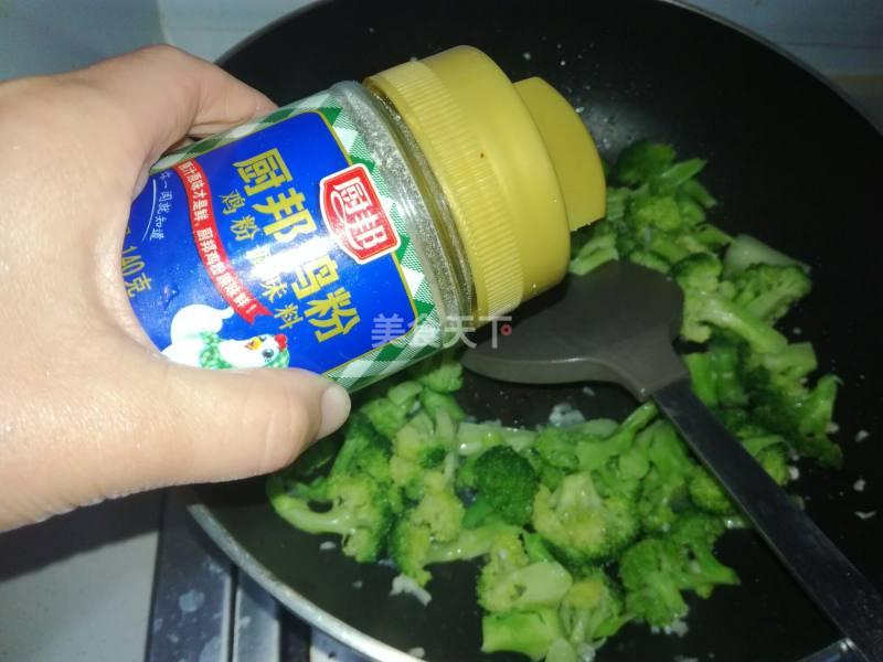 西兰花如何做好吃简单家常,西兰花怎么做才好吃家常做法