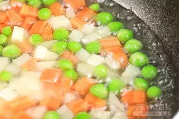 大米配什么蔬菜营养好吃,米饭配什么菜既有营养又好吃