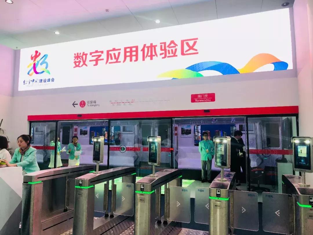 让你们“剁手”、“吃土”的人都来了！求偶遇？逛展追星攻略速收藏！