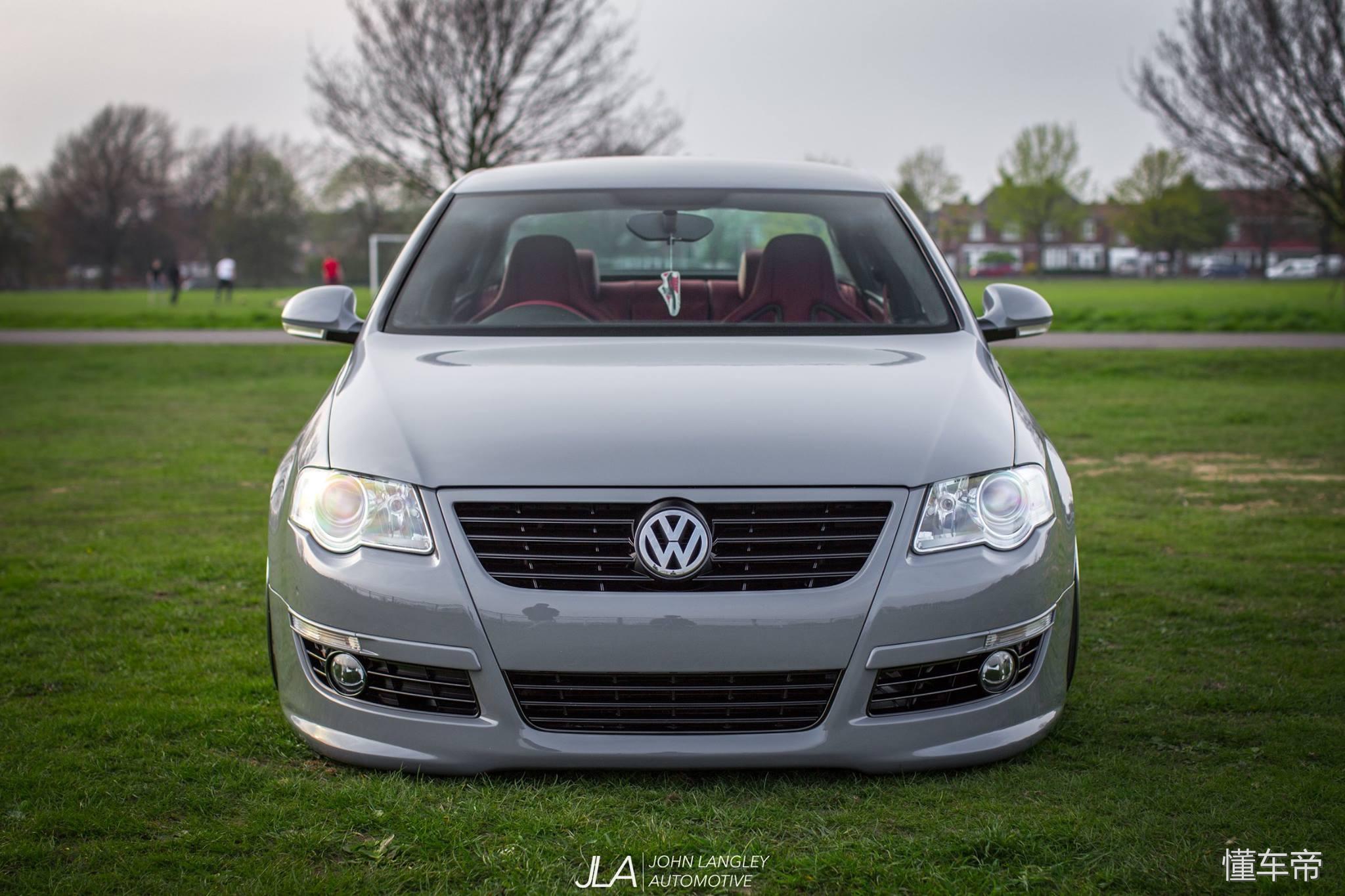 虽然手动挡让人着迷，但是这辆迈腾的轮毂让洗车工抓狂！