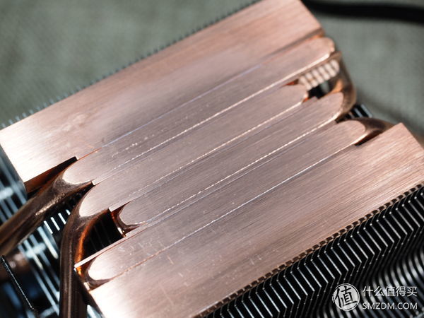 Zen+启动！船新组合RyzenR72700X+华硕ROGX470F—RGB开箱