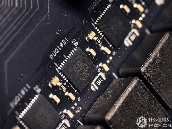 Zen+启动！船新组合RyzenR72700X+华硕ROGX470F—RGB开箱