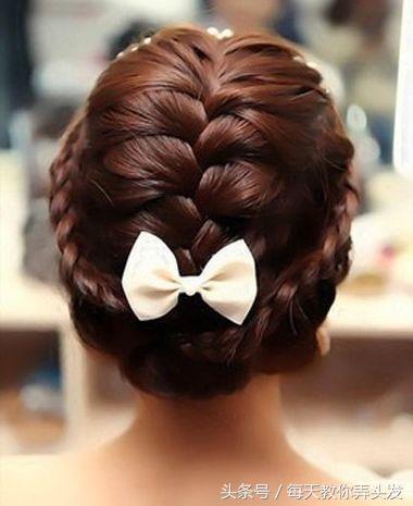 最简单的韩式盘发发型新娘,10款甜美可爱的韩式简单盘发发型