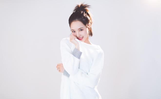 姜允儿惊艳写真,姜允儿短发发型