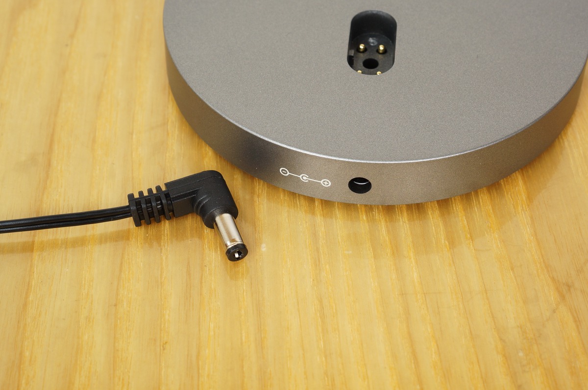 摩米士无线充电台灯,摩米士momax10000