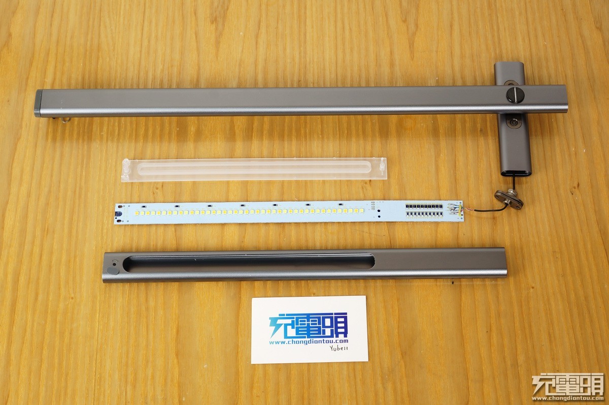 摩米士无线充电台灯,摩米士momax10000