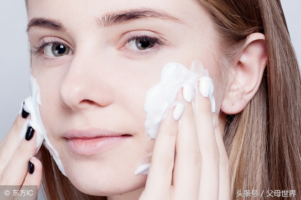 孕期妈妈面部去角质，靠谱吗？该怎么做？准妈妈要先知道这2点！