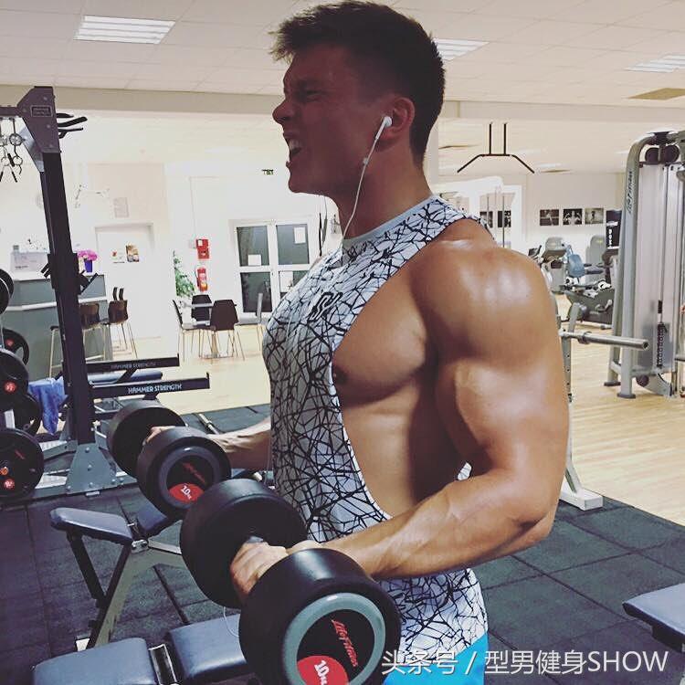 最强手臂维度训练,增加手臂围度三头还是二头