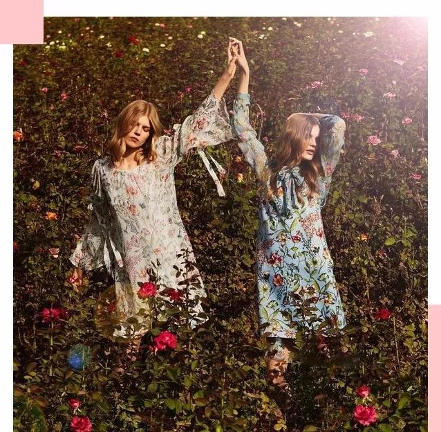 适合夏天的小碎花裙子,夏天碎花裙什么颜色好看