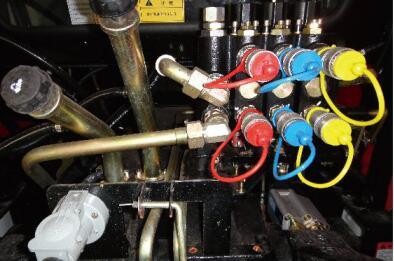 黄海金马1504拖拉机：“我承认，我的秘密*器武**样样都有致命诱惑”