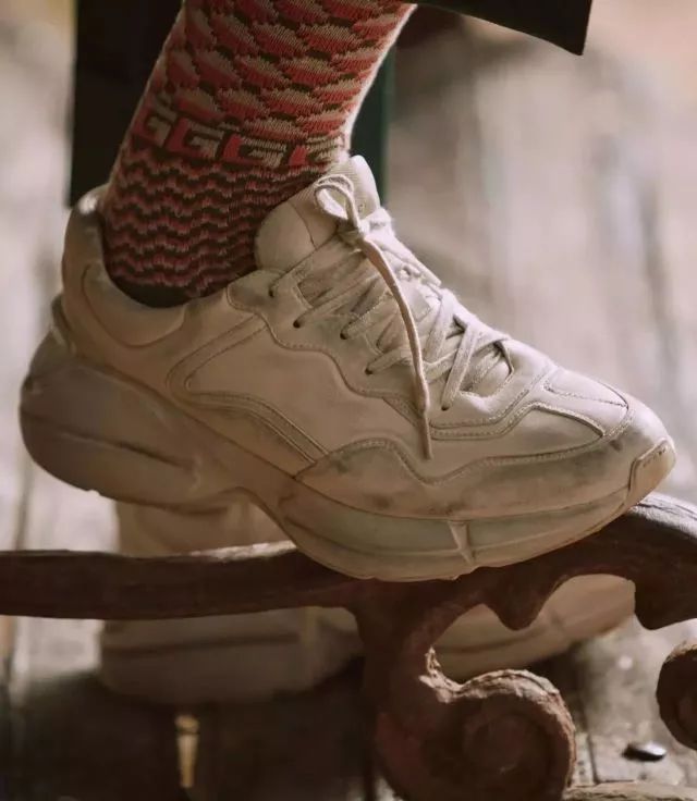 巴黎世家老爹鞋triples复古运动鞋,巴黎世家黑粉老爹鞋