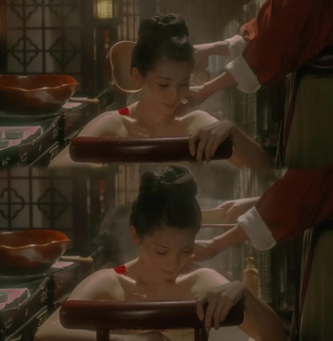 她这段有争议的沐浴戏，意味着什么