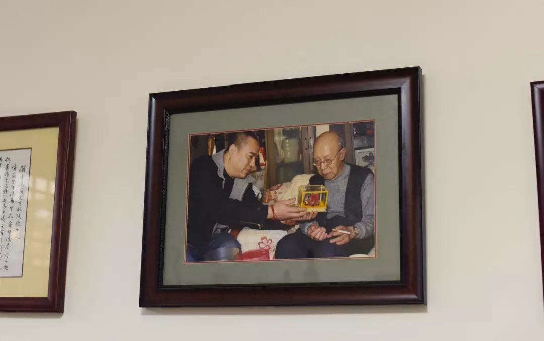 他拜师曹雪芹后人，将虫壳、玉兰变成立体漫画！