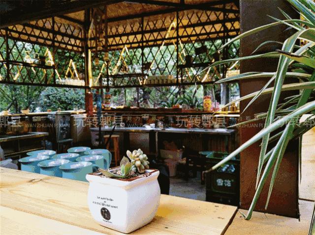 又一家高颜值花园音乐烤吧入驻郫都，趁五一快去痛快的搓一顿吧！