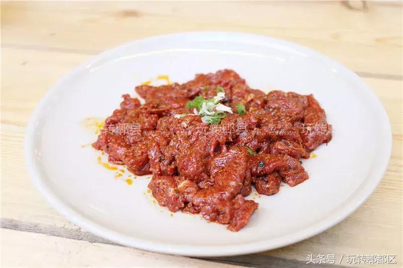 又一家高颜值花园音乐烤吧入驻郫都，趁五一快去痛快的搓一顿吧！