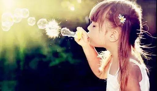 天天晒娃，不被拉黑还点赞99+，就因为我用了这3个拍照技巧！