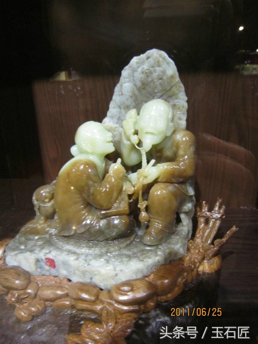 岫玉雕刻的鱼摆件放在哪里好,国玉岫玉雕刻摆件