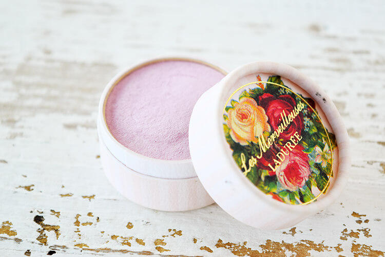 彩妆夏季限定腮红色号搭配图片,小长假美妆出行