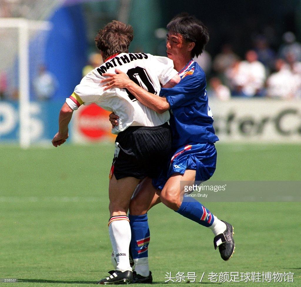 1994世界杯足球鞋回顾视频,2010世界杯足球鞋款式