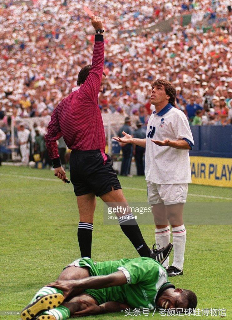 1994世界杯足球鞋回顾视频,2010世界杯足球鞋款式